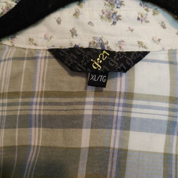 🐸2/$20 100% Cotton Button Down Blouse - Picture 3 of 8